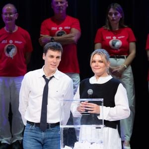De plus, ils avaient tous respecté le dress code de cet événement puisqu'ils étaient tous habillés avec des vêtements noirs et blancs.

Stéphanie de Monaco au Fight AIDS Monaco Gala, à la Salle des Etoiles du Sporting Monte-Carlo, à Monaco, 5 juillet 2025. © Olivier Huitel/Pool Monaco/Bestimage
