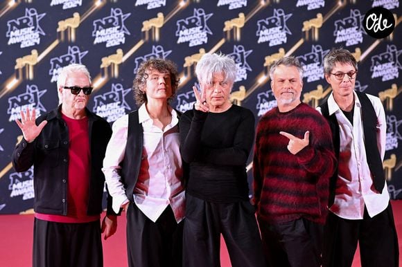 Dimitri Bodianski, Olivier Gérard, Marc Eliard, Nicolas Sirkis et Boris Jardel, du groupe Indochine, assistent à la 26e cérémonie des NRJ Music Awards le 1er novembre 2024 à Cannes, en France. Photo de Franck Castel/Abaca