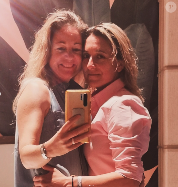 Anne-Laure Sibon, l'ancienne élève de la Star Academy a ouvert un camping sur les rives du lac Léman avec sa compagne Audrey