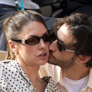 Le couple habite à la campagne, entouré de nombreux animaux.

Pierre Niney, sa compagne Natasha Andrews en tribunes lors de la finale messieurs des Internationaux de France de Tennis de Roland Garros 2025 (jour 15), à Paris, France, le 8 juin 2025. © Cyril Moreau/Bestimage