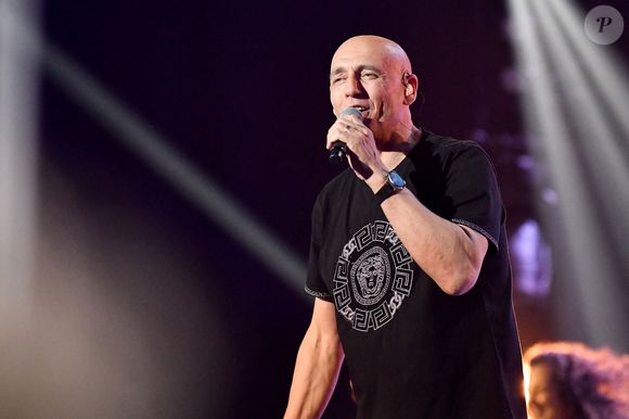 "Il est assez opportuniste et il a escroqué des gens. Cela m'a mis en colère", a également affirmé William Picard

Exclusif - William de Début de Soirée - Enregistrement de l'émission "Le grand concert des régions : ici c'est le Sud", présentée par L.Luyat et L.Thilleman et diffusée le 28 février  sur France 3, à l'Arena du Pays d'Aix à Aix-en-Provence. Le 29 avril 2024
© Bruno Bebert / Bestimage