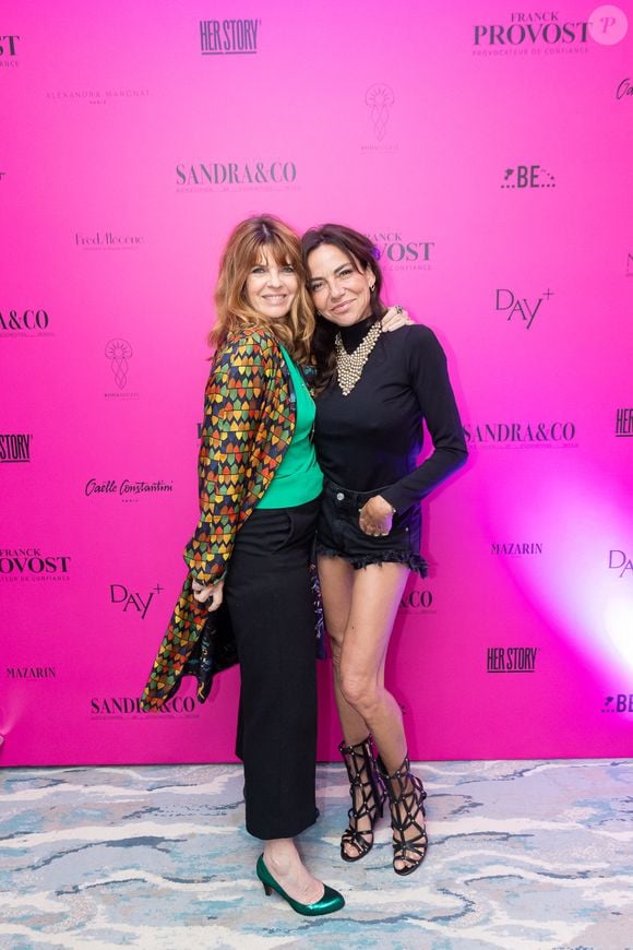 La femme de Tomer Sisley était habillée avec un total look black associant un short en jean déchiré, un pull en laine et des escarpins noirs

Exclusif - Sandra Sisley, Gwendoline Hamon - Photocall à la suite Sandra & Co lors du Festival International des Séries de Cannes, Canneseries Saison 8, à l’hôtel JW Marriott Cannes le 27 avril 2025.
© Aurelio Stella / William Sanches Tavares / Evenjoy / Bestimage