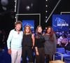 aux côtés des autres invités de l'émission, Elodie Poux et Robert Charlebois. 

Exclusif - Faustine Bollaert, Robert Charlebois, Elodie Poux, Mentissa en backstage de l'enregistrement de l'émission "La Boîte à secrets", présentée par F.Bollaert et diffusée le 23 octobre sur France 3, à Paris, France, le 14 septembre 2026. © Jack Tribeca/Bestimage