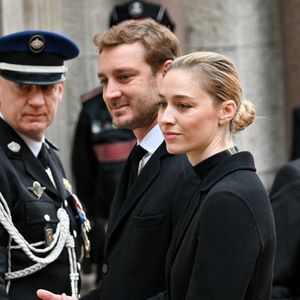 Déjà parents de deux garçons, Stefano et Francesco, le couple princier s’apprête à agrandir sa famille et à renforcer encore la dynastie des Grimaldi. 

Pierre Casiraghi et sa femme Beatrice Borromeo - Obsèques de Didier Guillaume (ancien ministre de l'Agriculture entre 2018 et 2020 et ancien Ministre d'Etat de Monaco 2024–2025) en la cathédrale Notre-Dame-Immaculée de Monaco le 23 janvier 2025. © Bruno Bebert/Bestimage