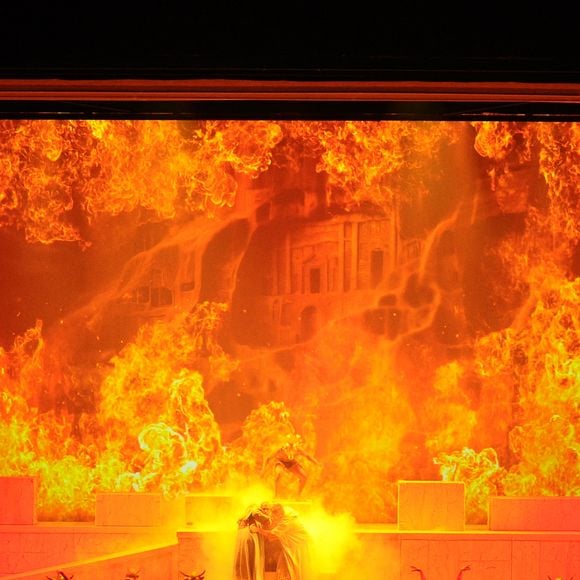 Rappelons que la grande première a eu lieu le 9 mars 2024 au Millesium d'Épernay dans la Marne et plusieurs représentations s'étaient ensuite multipliées, jusqu'à Paris en juin dernier.

Exclusif -  - Première de la comédie musicale "Les 10 commandements - l'envie d'aimer" à la Seine Musicale à Boulogne-Billancourt le 6 juin 2024
© Gaffiot-Perusseau/Bestimage