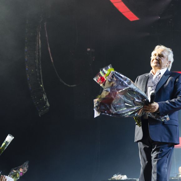 Ultime concert de Michel Sardou pour la dernière date de son spectacle "La dernière danse" à la Seine Musicale à Boulogne-Billancourt le 12 avril 2018. Le chanteur a rassemblé plus de 400 000 spectateurs pour une tournée de 82 concerts.  © Pierre Perusseau/Bestimage