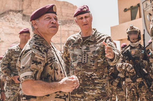 Le roi Philippe de Belgique en visite au centre d'entrainement militaire des opérations spéciales à Amman, à l'occasion de son voyage officiel en Jordanie. Le 14 juin 2023 (Photonews / Bestimage).