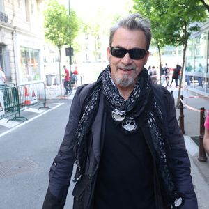 Le chanteur a un regret concernant ses enfants

Florent Pagny quitte les studios RTL à Neuilly-sur-Seine le 2 Mai 2025. © Denis Guignebourg/BestImage