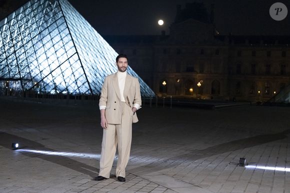 Il assure ainsi l’avenir de sa famille avec Leïla Bekhti et leurs enfants.

Tahar Rahim - Arrivées au Grand Dîner du Louvre 2026 à Paris pendant la fashion week Prêt à Porter femme automne/hiver 2026-2027 (PFW)
 © Olivier Borde / Bestimage