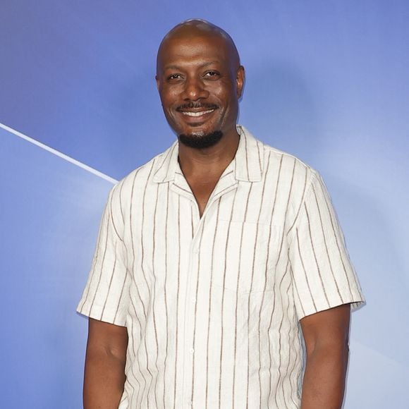 Harry Roselmack - Photocall de l’Upfront 2026 de TF1 à la Seine Musicale à Boulogne-Billancourt le 18 juin 2026. C’est à l’occasion de sa traditionnelle présentation aux annonceurs («upfront») que le groupe TF1 a choisi d’annoncer ce jeudi soir la concrétisation de son accord de distribution signé avec il y a un an jour pour jour avec Netflix. © Coadic Guirec/Bestimage