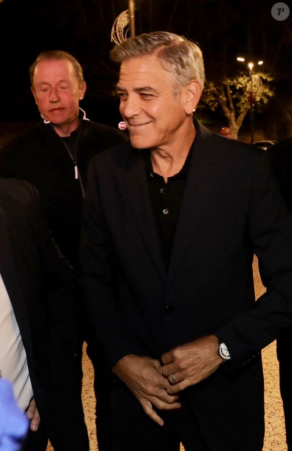 Exclusif - George Clooney inaugure le cinéma "Liberté" en présence du maire de Brignoles, Didier Brémond et le président de Cinéwest, Daniel Taillandier à Brignoles dans le Var le 7 novembre 2024. © Luc Boutria/Nice-Matin/Bestimage