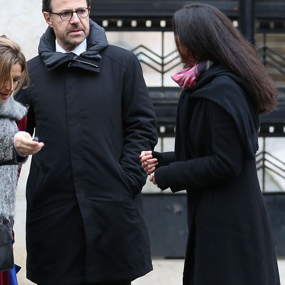 Marc Levy - Obsèques de Raymond Levy (père de Marc Levy) au cimetière de Passy à Paris le 15 décembre 2014

©BestImage