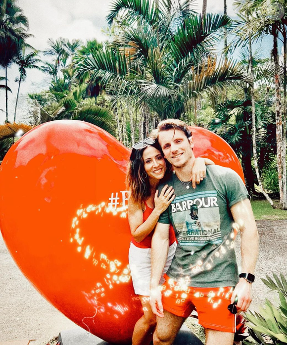Une très belle attention de sa précieuse Céleste qu'elle élève avec son compagnon, de 19 ans son cadet.

Fabienne Carat en couple avec le charmant Léo Deux. Instagram