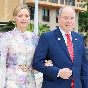Le prince Albert II de Monaco et la princesse Charlène de Monaco lors de la célébration des 20 ans de relations diplomatiques entre le Japon et Monaco, sur le parvis du Grimaldi Forum, près du jardin japonais, àMonaco, le 21 mars 2026. © Claudia Albuquerque/Bestimage