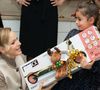 Ils y avaient offert des “colis gourmands” et échangé avec les seniors.

Le prince Albert II de Monaco et la princesse Charlène de Monaco assistent au spectacle de Noël à la crèche de la Croix-Rouge Rosine Sanmori et participent à la traditionnelle distribution de cadeaux de Noël à Monaco. Photo par Olivier Huitel / Pool Monaco / Bestimage