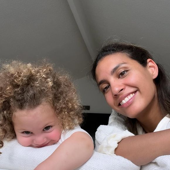 C'est le troisième enfant de l'ancienne Miss qui est déjà maman de Matis (né en 2013, fruit de son amour avec le pilote automobile Romain Thievin) et de Maeva, née de son amour avec son époux Dean David Neiger.

Chloé Mortaud, instagram mai 2024