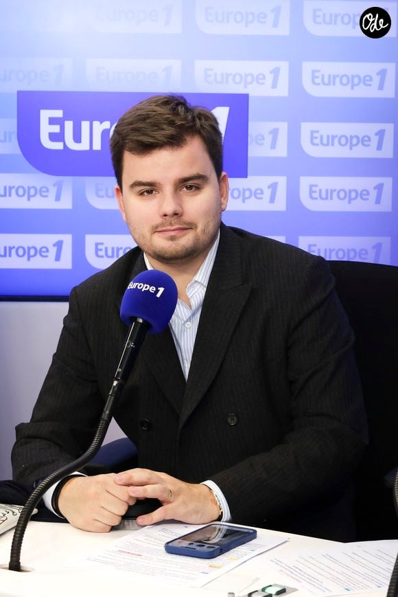 Cet été, le journaliste politique qui officie sur Europe 1 et CNews a jeté son dévolu sur plusieurs destinations. 

Gauthier Le Bret sur le plateau de l'émission "On marche sur la tête" en direct sur Europe 1 le 29 janvier 2025.

© Jack Tribeca / Bestimage