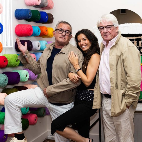 Exclusif - Christophe Dechavanne, sa fille Ninon Dechavanne et Patrice Carmouze à l'inauguration de la boutique de Ninon Dechavanne un Tufting Studio, un atelier dédié à l'exploration créative,où chacun peut s'initier à l'art du Tufting et concevoir sa propre œuvre, à Paris, France, le 11 septembre 2025. © Julien Sarkissian/Bestimage