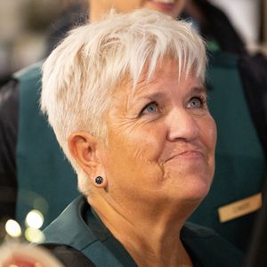 Mimie Mathy ne pourra plus jamais marcher

Exclusif - Mimie Mathy lors du tournage de l'émission "Panique au grand magasin" diffusée sur TF1. © Cyril Moreau/Bestimage
