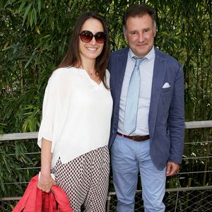 La famille s'est même réunie pour célébrer l'anniversaire de son père, le journaliste Pierre Sled qui connaît bien l'Italie pour y vivre avec sa femme Barbara

Pierre Sled et sa compagne au village des Internationaux de Tennis de Roland Garros à Paris le 8 juin 2017 © Cyril Moreau-Dominique Jacovides/Bestimage