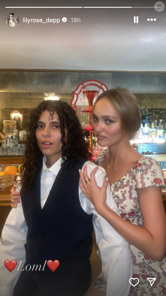 Story Instagram de @lilyrose_depp pour l'anniversaire de sa chérie.