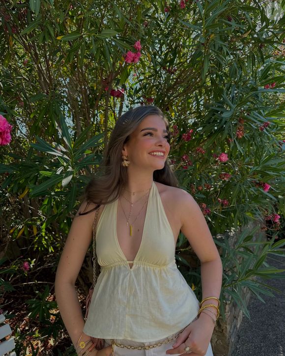Alice de Lima Guimaraes, Instagram