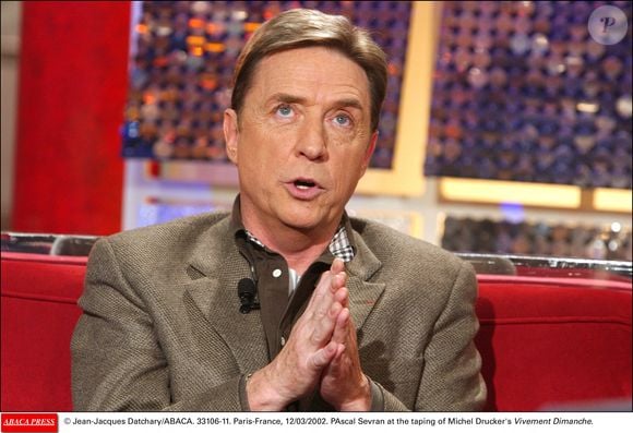 © Jean-Jacques Datchary/ABACA. 33106-11. Paris-France, 12/03/2002. Pascal Sevran lors de l'enregistrement de l'émission Vivement Dimanche de Michel Drucker.