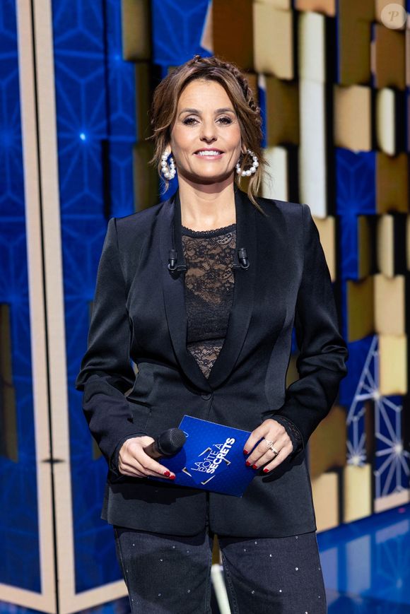 Exclusif - Faustine Bollaert lors de l'enregistrement de l'émission "La Boîte à secrets", présentée par Faustine Bollaert et diffusée le 17 octobre sur France 3, dans les studios du Lendit à Saint-Denis, France, le 23 septembre 2025. © Cyril Moreau/Bestimage