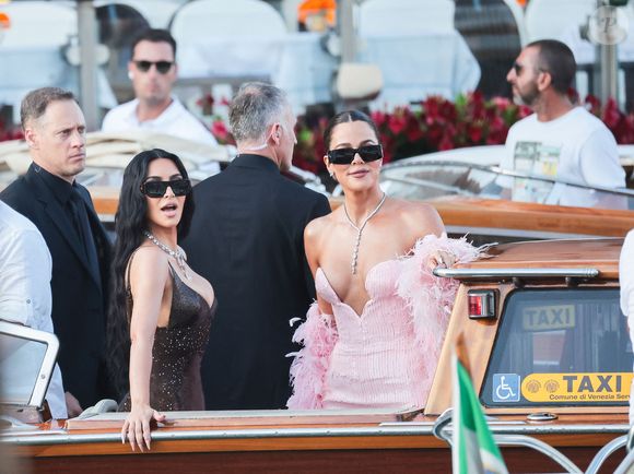 Les célèbres invités quittent l'hôtel "Gritti Palace" pour se rendre à la cérémonie de mariage de J. Bezos et L. Sanchez sur l’île de San Giorgio Maggiore à Venise @Zuma Press / Bestimage