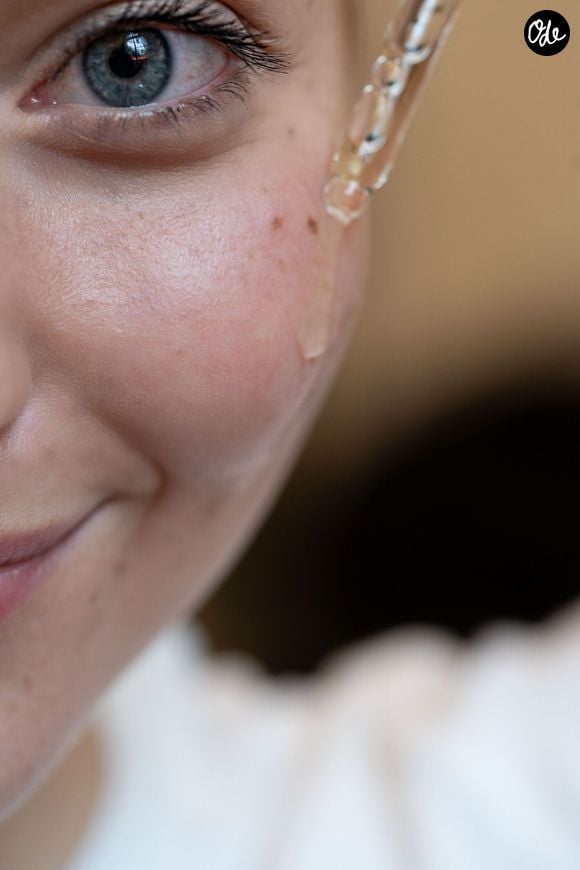 Heureusement, des soins dermocosmétiques ciblés permettent de corriger efficacement le teint.