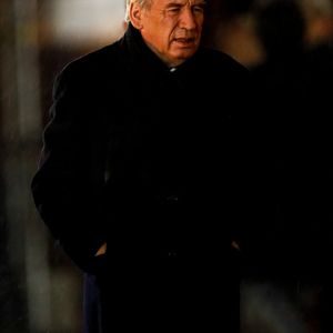 François Bayrou - Arrivées à la cérémonie de réouverture de la cathédrale Notre-Dame de Paris, le 7 décembre 2024. Joyau de l’art gothique, lieu de culte et de culture, symbole universel de la France et de son histoire, la cathédrale de Notre-Dame de Paris rouvre ses portes les 7 et 8 décembre, cinq ans après le terrible incendie qui l’avait ravagée le 15 avril 2019. © Bestimage