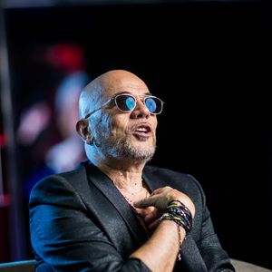 Pascal Obispo  - Backstage artistes avant le direct de l'émission "Tous ensemble pour la musique" pour la fête de la musique 2020 à l'AccorHotels Arena à Paris le 19 juin 2020.

© Cyril Moreau / Veeren Ramsamy / Bestimage