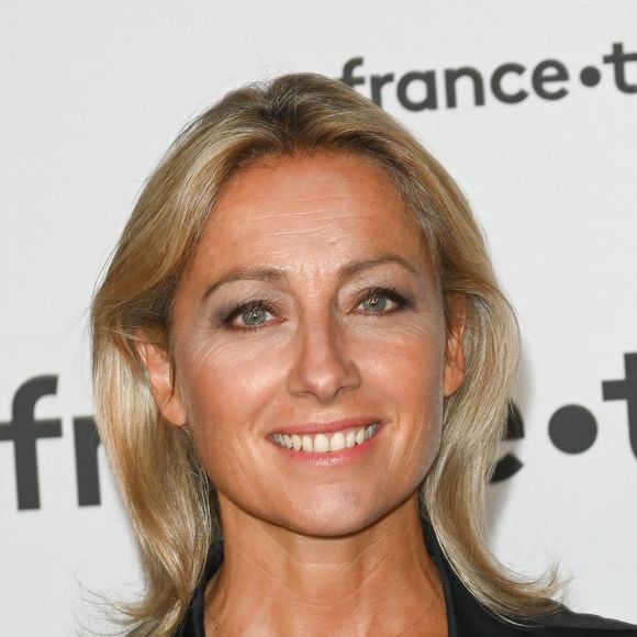 La journaliste parvient également à déconnecter.

Anne-Sophie Lapix au photocall pour la conférence de presse de rentrée de France TV à la Grande Halle de la Villette à Paris, France, le 6 juillet 2022. © Coadic Guirec/Bestimage
