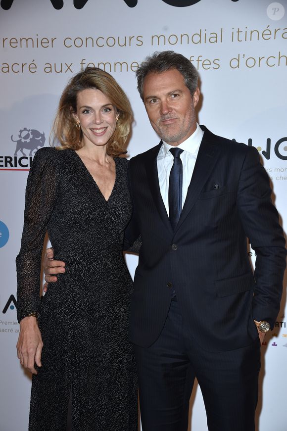Jusqu'à se réjouir pour elle d'avoir trouvé le grand amour

Julie Andrieu et son mari le Dr Stéphane Delajoux - Gala Mawoma, 1er concours mondial itinérant consacré aux femmes cheffes d'orchestre à la Conciergerie à Paris. © Giancarlo Gorassini/Bestimage