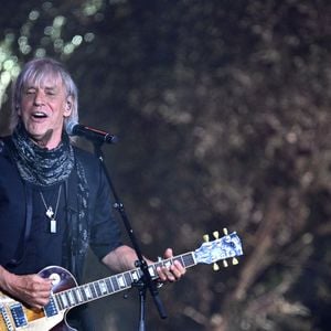 Jean Louis Aubert durant Corsu Mezu Mezu, le concert emmené par Patrick Fiori qui a eu lieu au stade Orange Vélodrome à Marseille, le 22 mai 2026, diffusé le 28 août sur France 3..© Bruno Bebert/Bestimage
