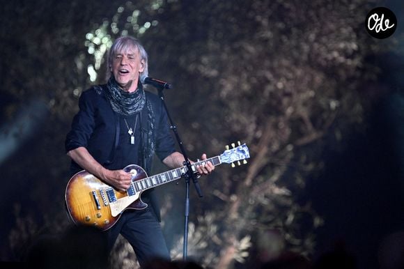 Jean Louis Aubert durant Corsu Mezu Mezu, le concert emmené par Patrick Fiori qui a eu lieu au stade Orange Vélodrome à Marseille, le 22 mai 2026, diffusé le 28 août sur France 3..© Bruno Bebert/Bestimage