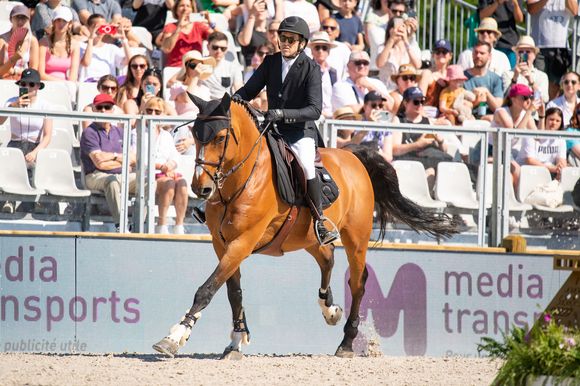 Guillaume Canet sur James Bond du Bec lors du prix Geberit lors de la 9ème édition du "Longines Paris Eiffel Jumping" au Champ de Mars à Paris, France, le 24 juin 2023. © 
Perusseau-Veeren/Bestimage