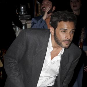 Agée de 42 ans, celle qui a relevé son nouveau défi haut la main partage la vie du musicien Maxim Nucci et est mère d’une petite fille, Mia, 6 ans.

Exclusif - Yodelice (Maxime Nucci) lors de la 5ème édition de la soirée "Les jeudis de Sandra" au Café Lapérouse à Paris, France,  le 7 mars 2024. © Jack Tribeca/Bestimage