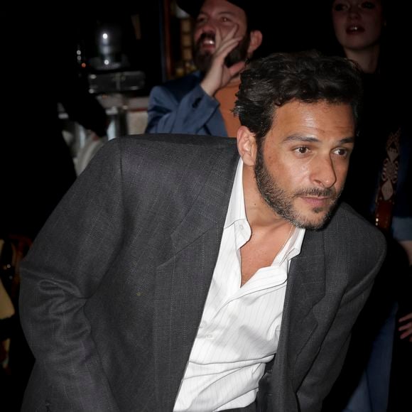 Agée de 42 ans, celle qui a relevé son nouveau défi haut la main partage la vie du musicien Maxim Nucci et est mère d’une petite fille, Mia, 6 ans.

Exclusif - Yodelice (Maxime Nucci) lors de la 5ème édition de la soirée "Les jeudis de Sandra" au Café Lapérouse à Paris, France,  le 7 mars 2024. © Jack Tribeca/Bestimage