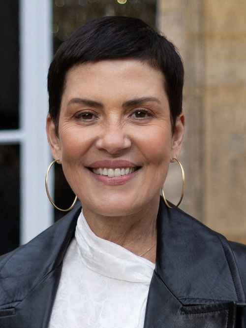 "Ça commence bien les vacances" : Cristina Cordula va passer son été en partie immobilisée