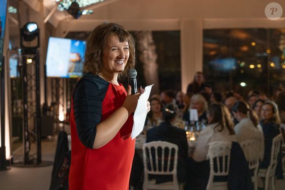 et d'Anne Roumanoff

Anne Roumanoff à la soirée de gala de l'association ElisaCare au restaurant Ledoyen à Paris le 10 décembre 2024.

© Anthony MKRTCHIAN