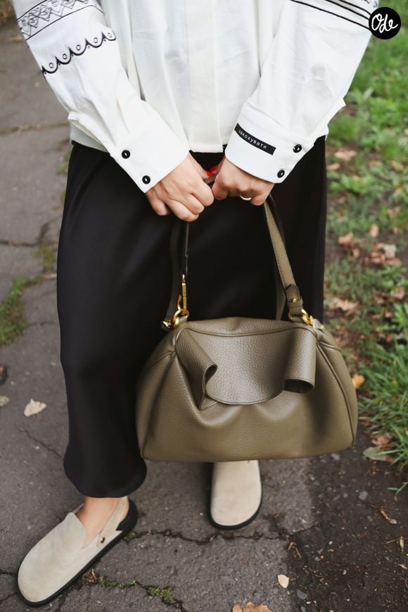 Des alternatives abordables sont disponibles chez Zara et Asos pour adopter ce look sans se ruiner.
