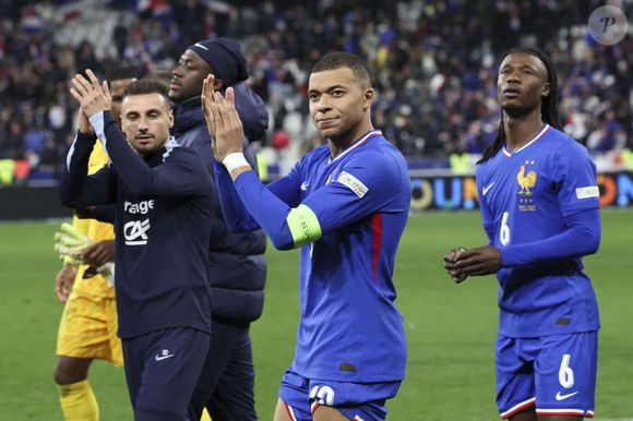Joie Equipe de France - Kylian Mbappe (France) - Eduardo Camavinga (France) - Jonathan Clauss (France). Dante Badano/PsnewZ/Bestimage