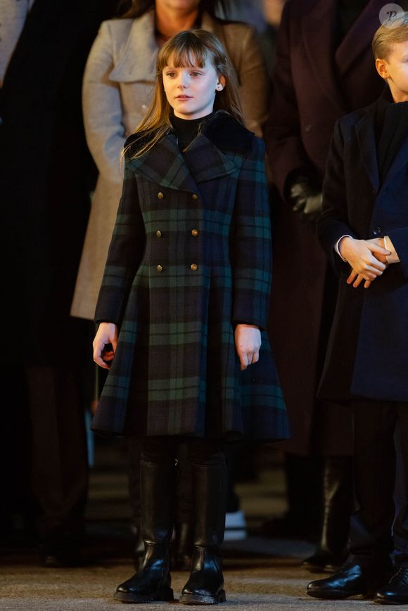 grâce à son beau manteau en tartan, un motif très en vogue

La princesse Gabriella de Monaco, comtesse de Carladès - La famille princière de Monaco lors de l'embrasement de la barque dans le cadre des célébrations de la Sainte-Dévote, Sainte Patronne de Monaco le 26 janvier 2024.

© Olivier Huitel / Pool Monaco / Bestimage