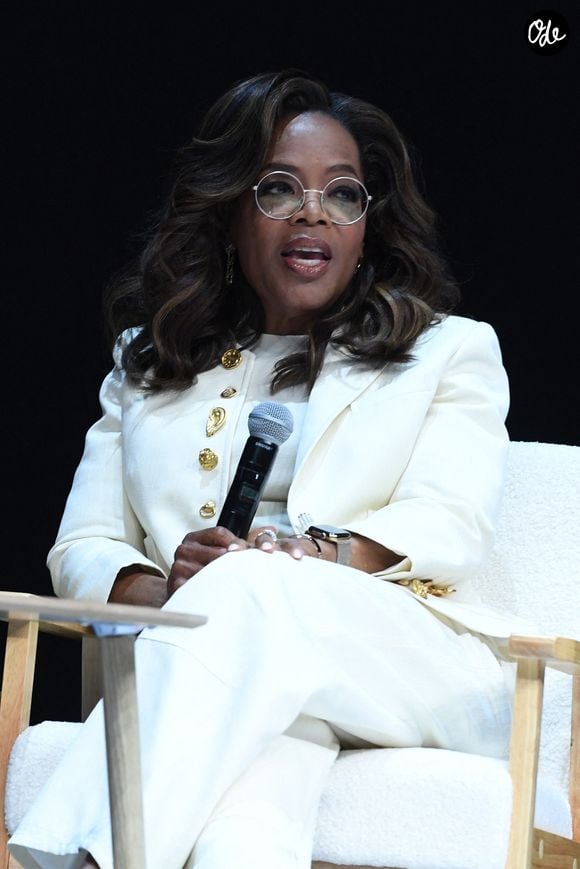 Cannes, France – La magnat des médias et animatrice de talk-show Oprah Winfrey assiste à une conférence lors du Festival international de la créativité Cannes Lions 2026, au Palais des Festivals de Cannes, en France. Sur la photo : Oprah Winfrey. Backgrid UK/ Bestimage
