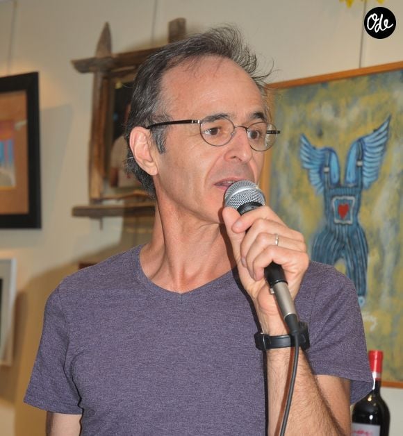 Exclusif - Jean-Jacques Goldman - Vente aux enchères à l'occasion du 20ème anniversaire du spectacle "Les Vendanges du Coeur" à Ouveillan, près de Narbonne (Aude) au profit des "Restos du Coeur" le 20 juillet 2014. | 00238903