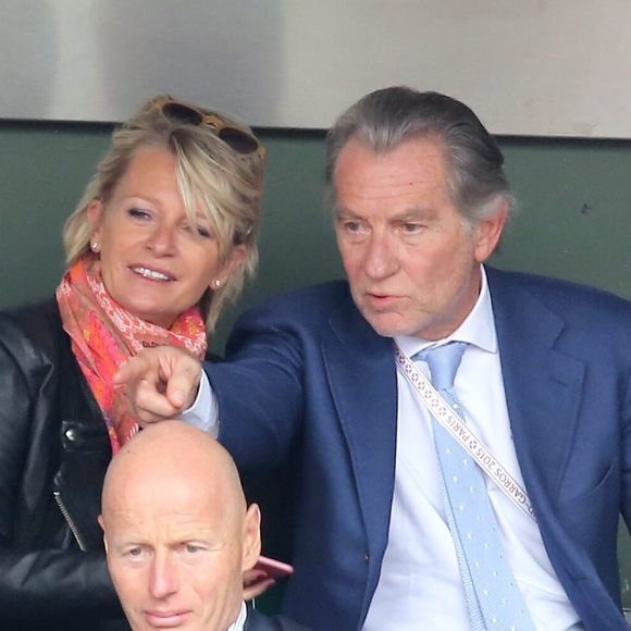 Sophie Davant et William Leymergie - People dans les tribunes des Internationaux de France de tennis de Roland Garros à Paris. Le 26 mai 2015. Gorassini / Jacovides / Bestimage