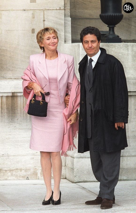 Marie-Anne Chazel et Christian Clavier au mariage civil de Michel Sardou et Anne-Marie Périer, Neuilly, 11/10/99. Crédit Abaca