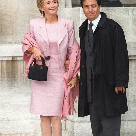 Marie-Anne Chazel et Christian Clavier au mariage civil de Michel Sardou et Anne-Marie Périer, Neuilly, 11/10/99. Crédit Abaca