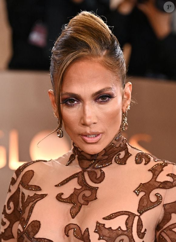 Jennifer Lopez arrive à la 83e cérémonie des Golden Globes, à l'hôtel Beverley Hilton le 12 janvier 2026. Crédit : Doug Peters/EMPICS